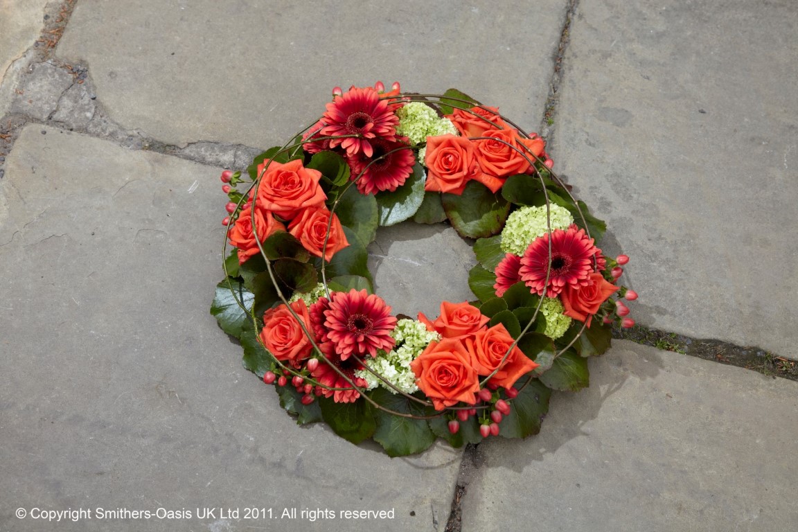 F003B Orange and Red Wreath