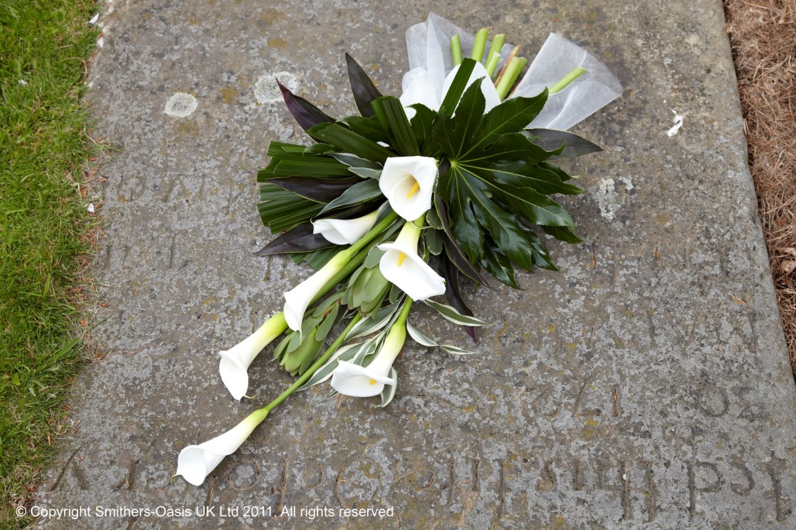 F005E Calla Sheaf