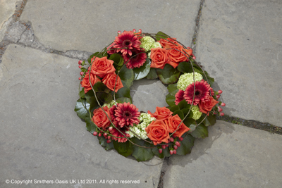 F003B Orange and Red Wreath